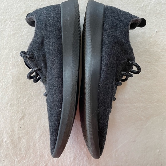 Allbirds Dark Gray Wool Runners/ M10 - Picture 5 of 16